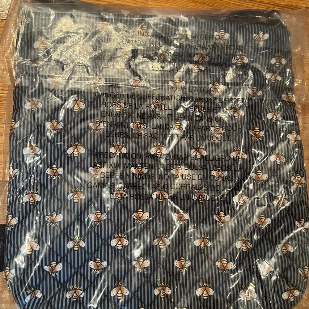 VERA BRADLEY PURSE TRIPLE ZIP CROSSBODY BEES NAVY NEW BAG CHRISTMAS GIFT